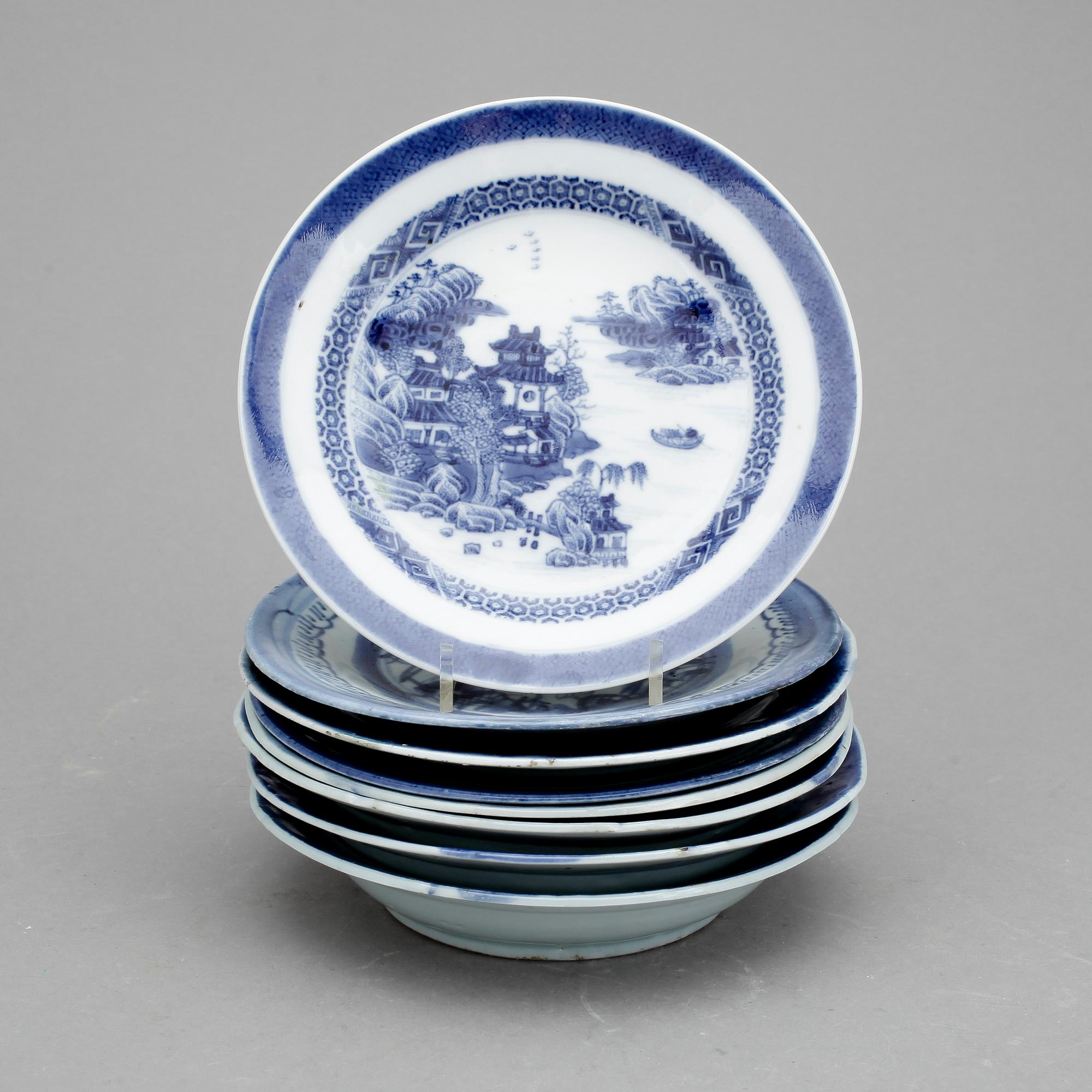 BÄRTALLRIKAR, 8st, porslin, Kina, 1800-tal.