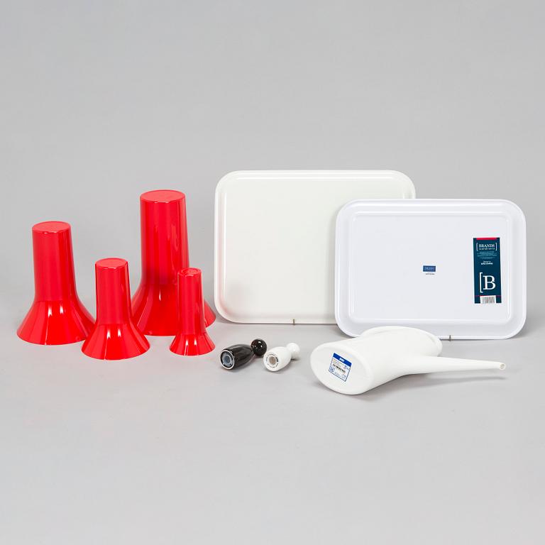 Eero Aarnio, erä kodintuotteita, 13 kpl, eri valmistajia.