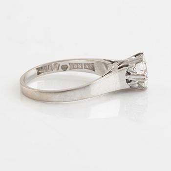 Ring, solitär, vitguld med briljantslipad diamant, 1,33 ct.