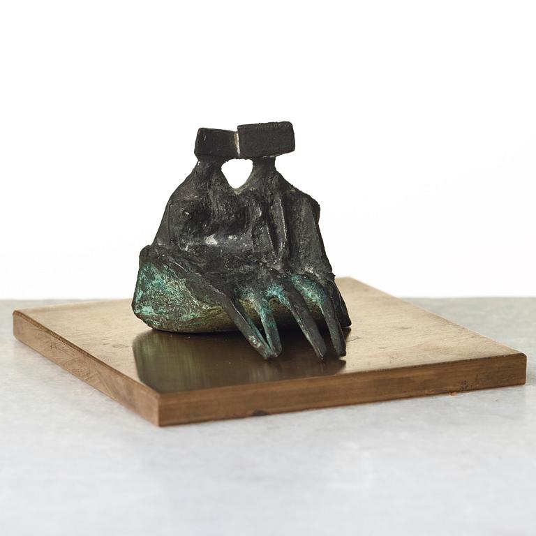 Lynn Chadwick, Sittande par.