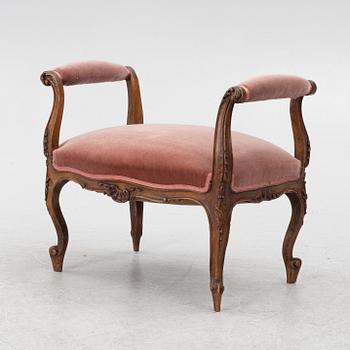 Sofa, 2 armchairs, 4 chairs, table and banquet, Rococo style, 20th century.