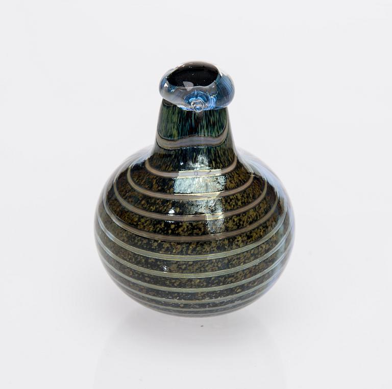 FIGURINER, 2 st, glas, signerade O.Toikka Nuutajärvi.