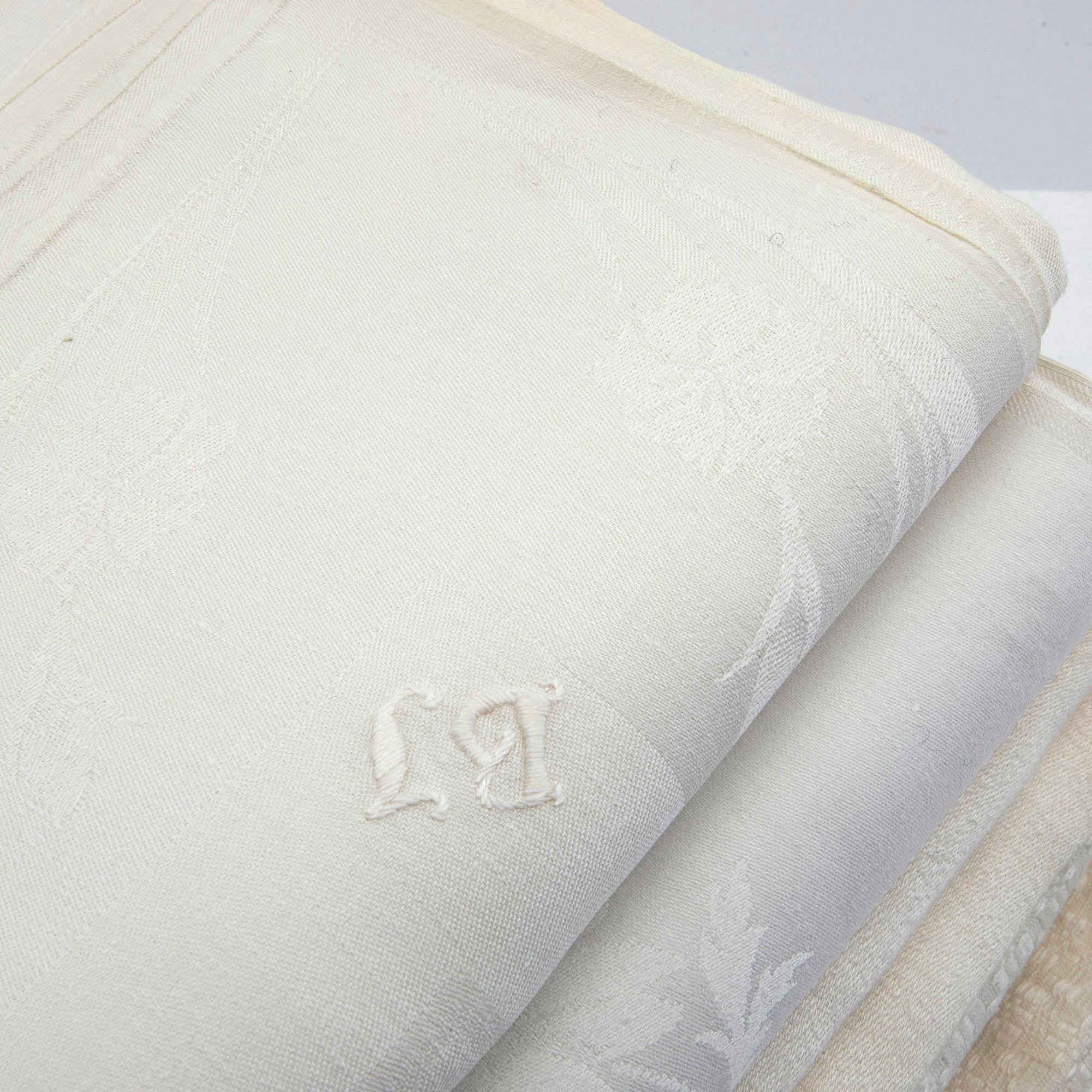 Tablecloths 5 pcs linen/damask first half of the 20th century.