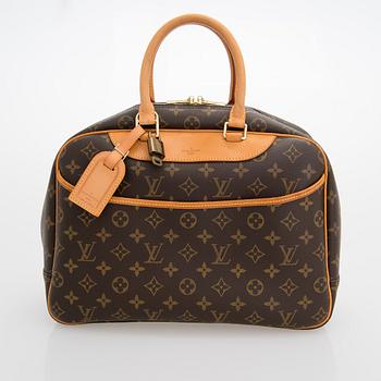 Louis Vuitton, A Monogram 'Deauville' Bag.