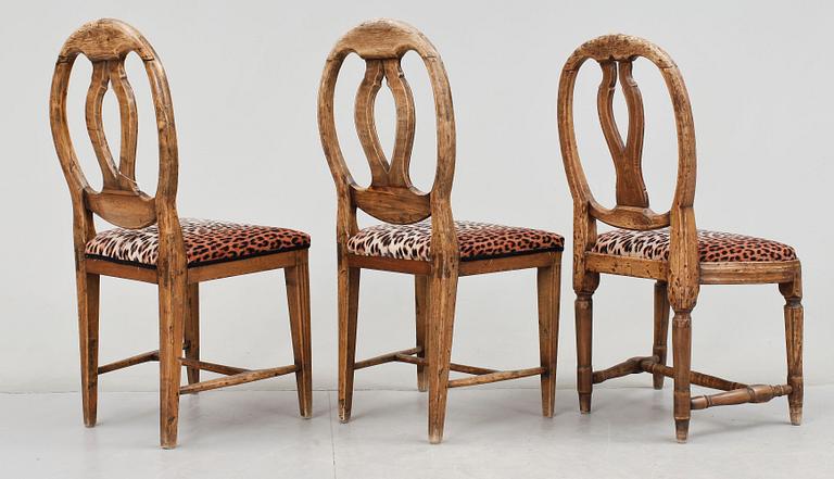 STOLAR, 3 st snarlika, gustavianska, omkring år 1800.