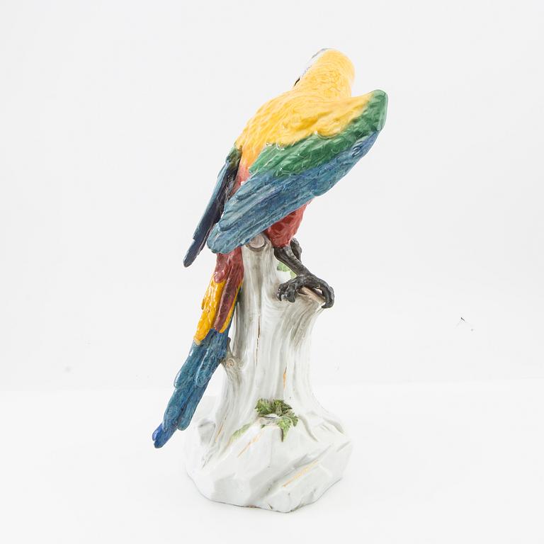Figure Meissen early 1900s porcelain.