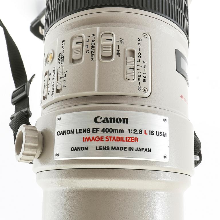 Canon 400 mm lens with case.