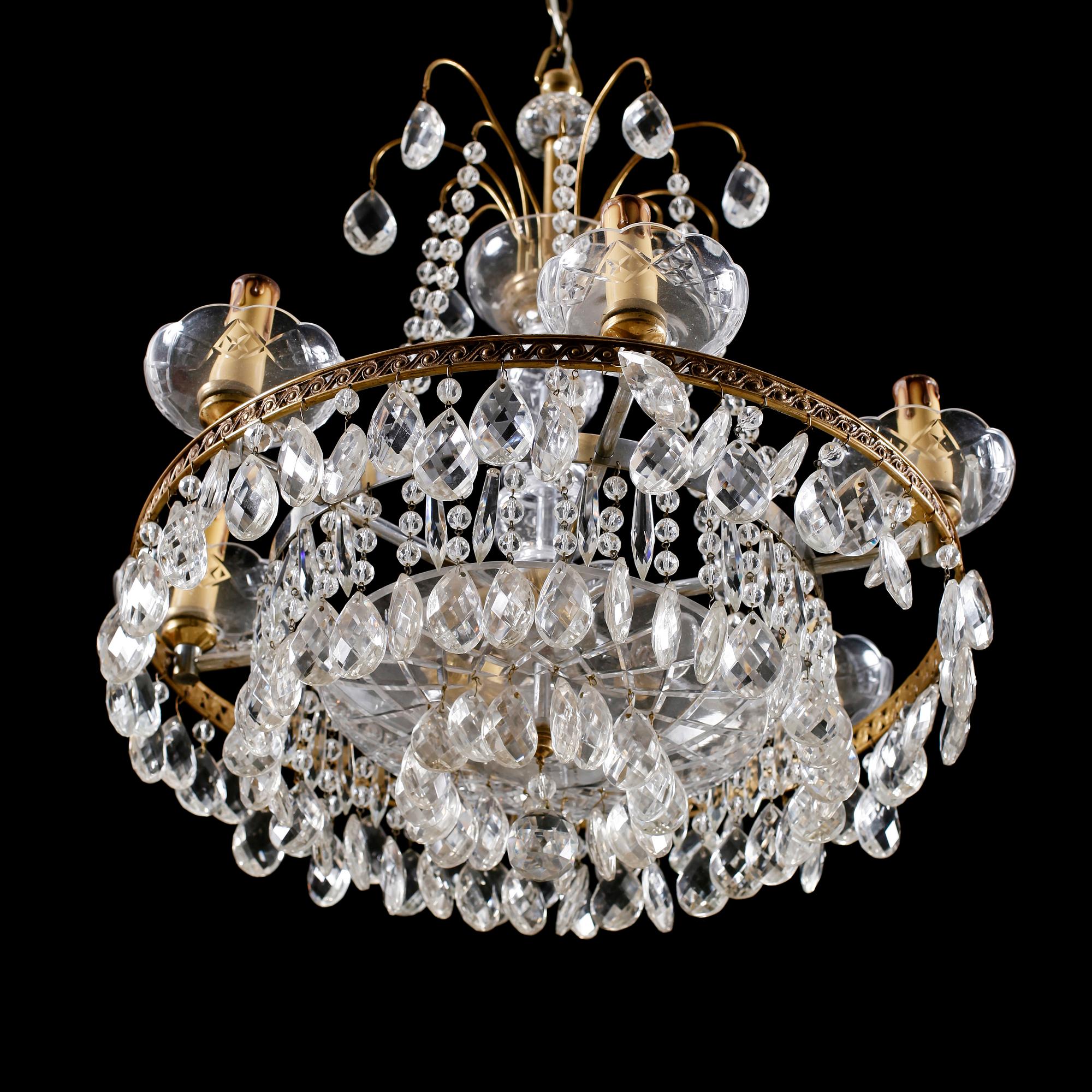 LJUSKRONA, empirestil, 1900-talets andra hälft. Höjd ca 70 cm.