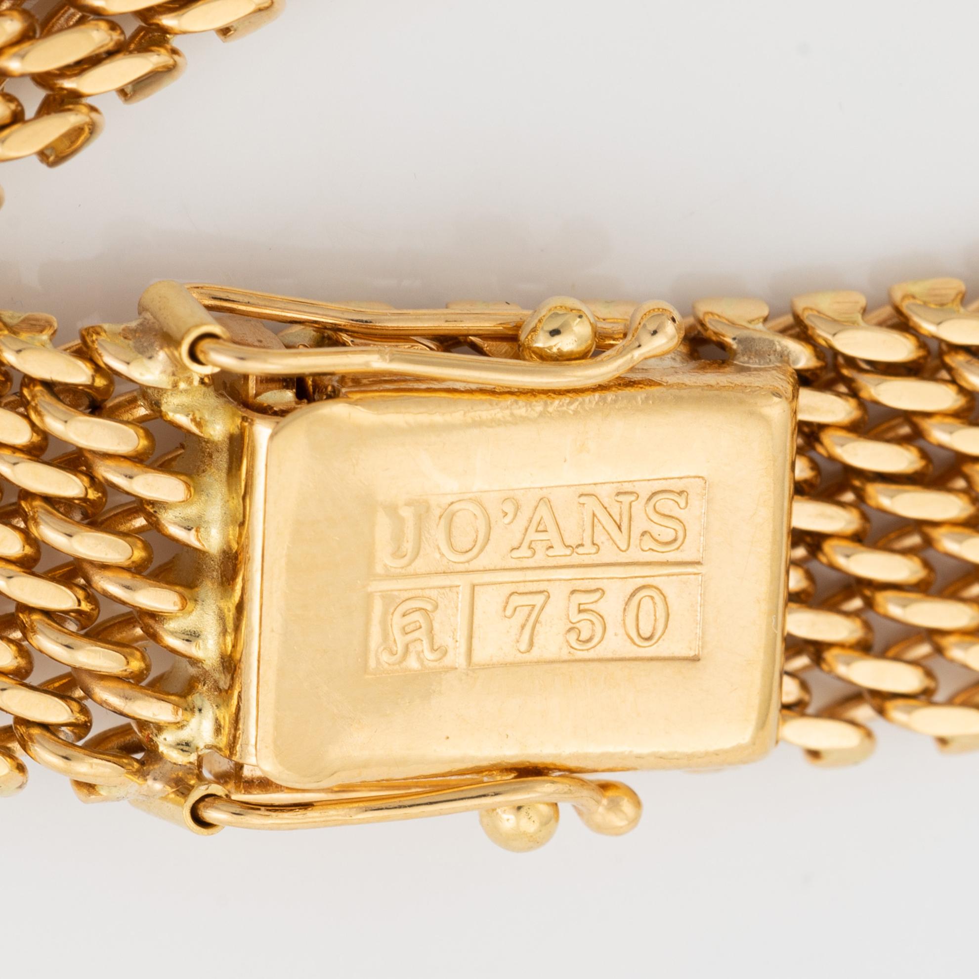 18K gold bracelet.