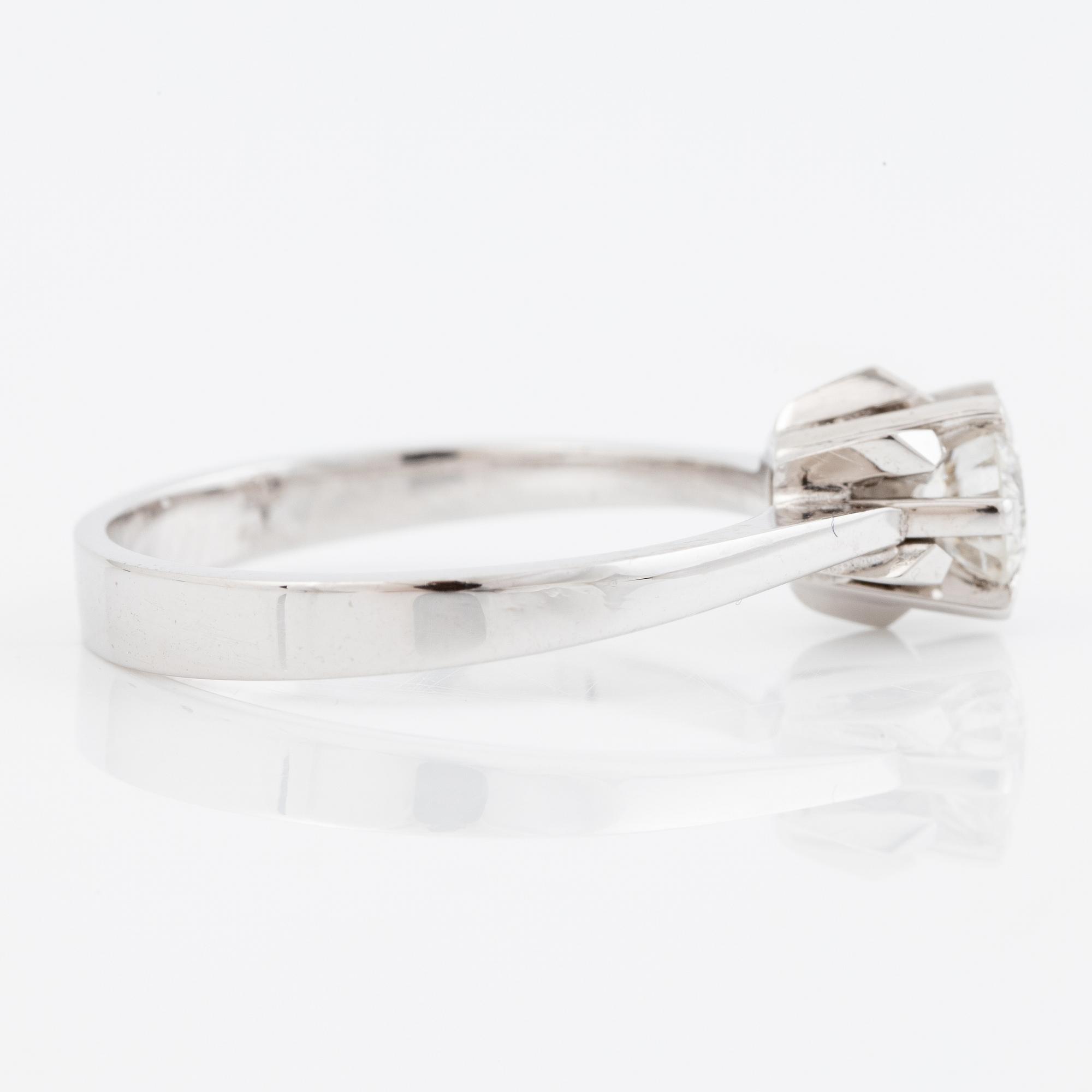 Ring, 18K white gold set with a brilliant-cut diamond, 0.46 ct according to engraving.