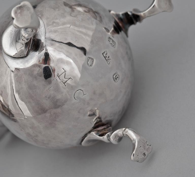 PARTI STERLINGSILVER, 6 delar, England, bl a, Wiliam Summer, London,  1762-63 . Vikt 379 g.