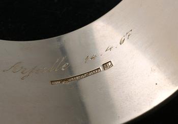 Mirjam Salminen, ARMBAND, silver samt malakit. Kaunis Koru 1975.