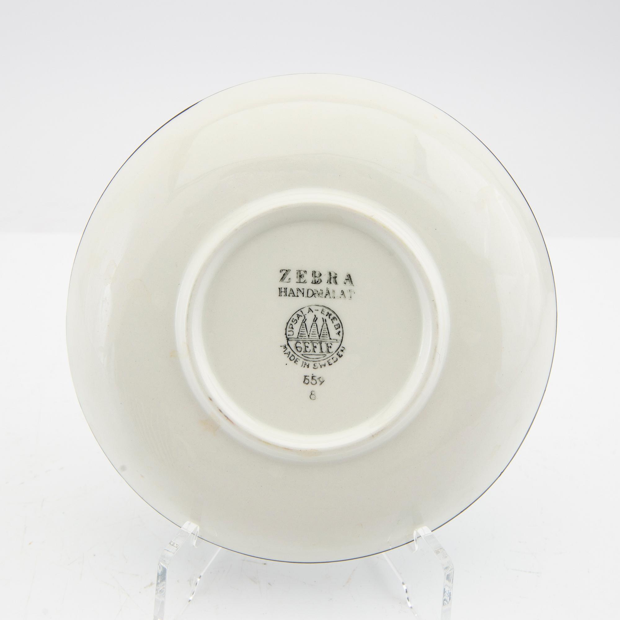 Eugen Trost, kaffekoppar med fat 9 st "Zebra" Uppsala Ekeby flintgods.
