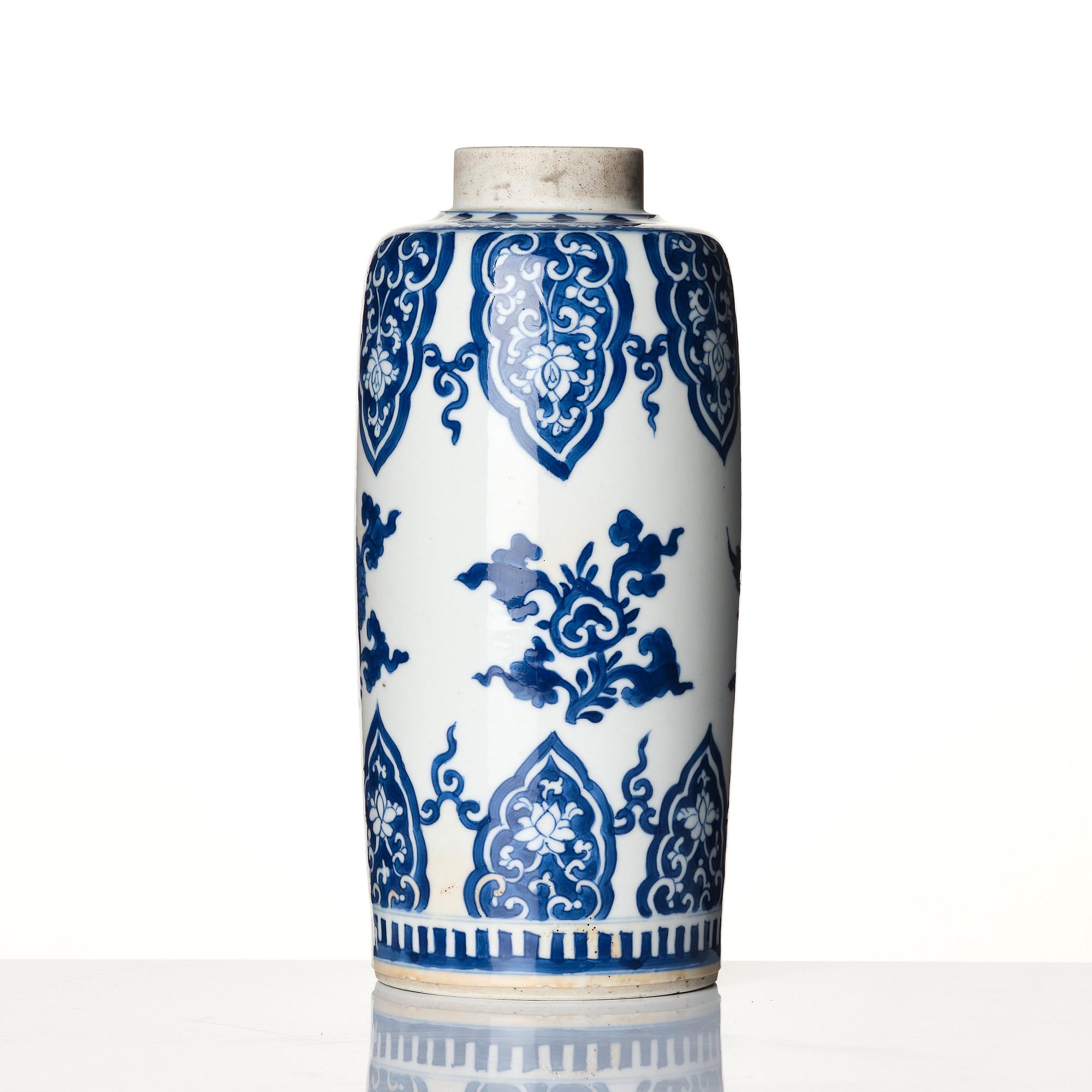 Vas, porslin, Qingdynastin, Kangxi (1662-1722).