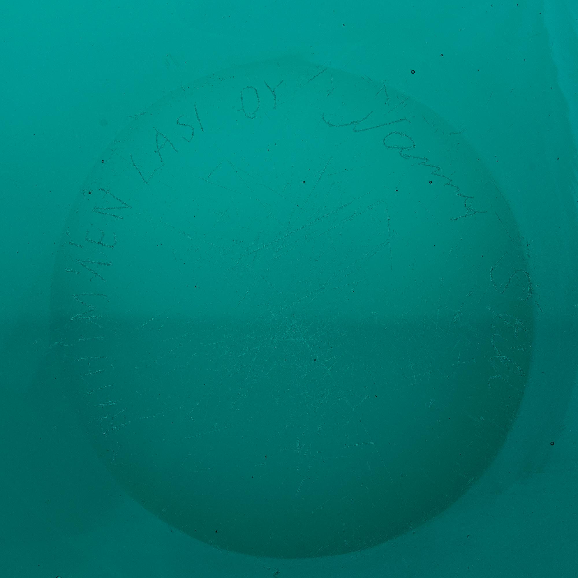 Nanny Still, art glass, signed Riihimäen Lasi OY Nanny Still.