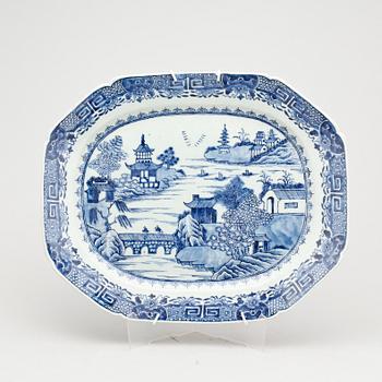 STEKFAT, porslin, Kina, Qing dynastin, Qianlong (1735-1736).