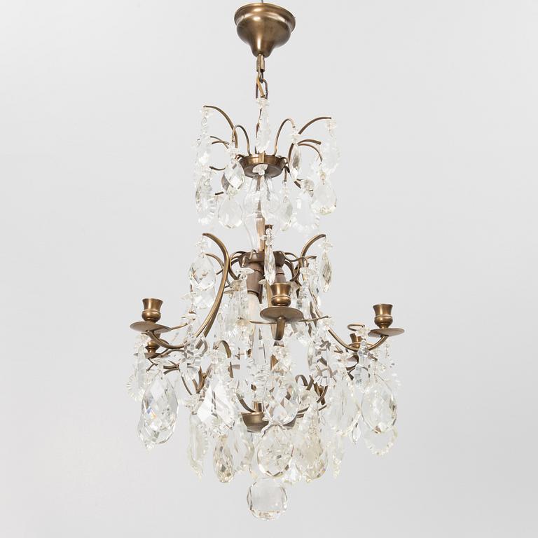 A Rococo style chandelier, mid-20th Century.