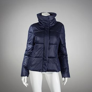 DUNJACKA, Escada Sport.