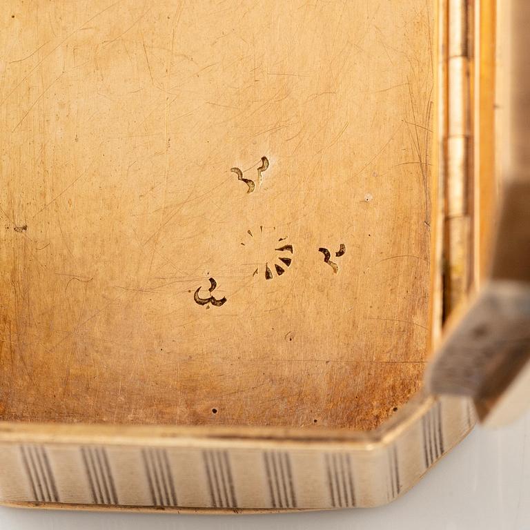Box, 14K gold, possibly France.