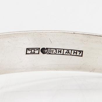 Elis Kauppi, Armband, silver och tigeröga. Kupittaan kulta, Åbo 1961.