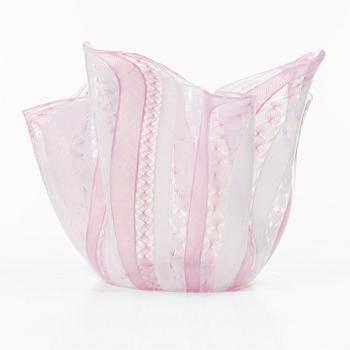 Paolo Venini & Fulvio Bianconi, a 'Fazzoletto' vase, Murano, Italien.