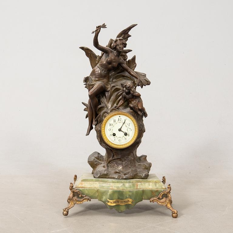 Table pendulum Louis XV style, early 20th century.