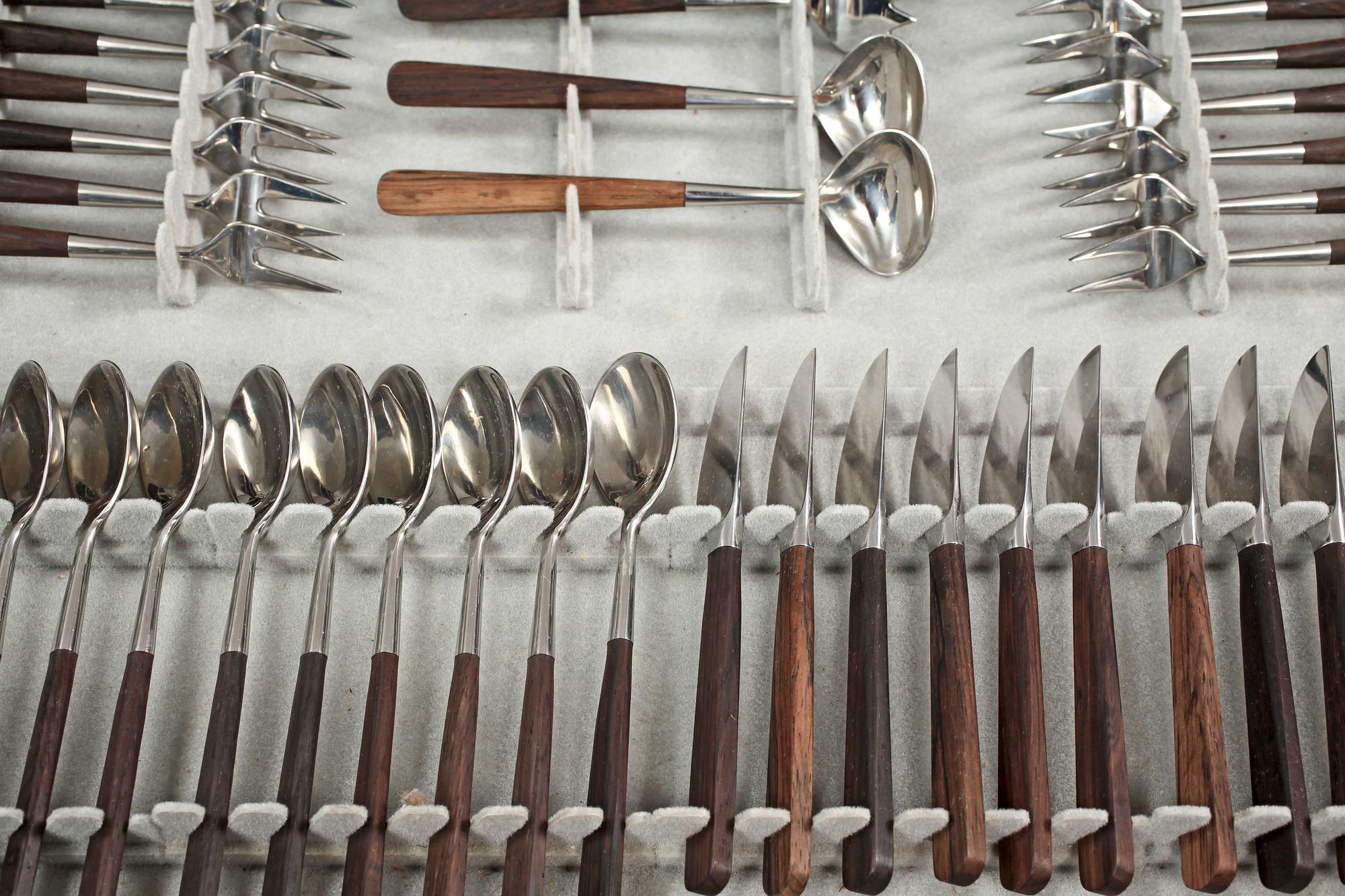 BESTICKSERVISDELAR, 143 st, "Lion de Lux", Bertel Gardberg, Hackman, Finland. Modellen formgiven år 1958.