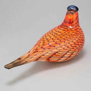 A glass figurine by Oiva Toikka, Iittala.