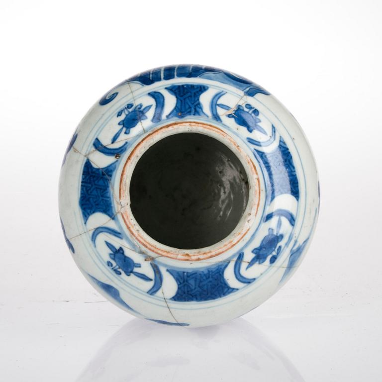 KRUKOR, 2 st. orientaliska, Kangxi (1662-1722) samt 1900-tal.