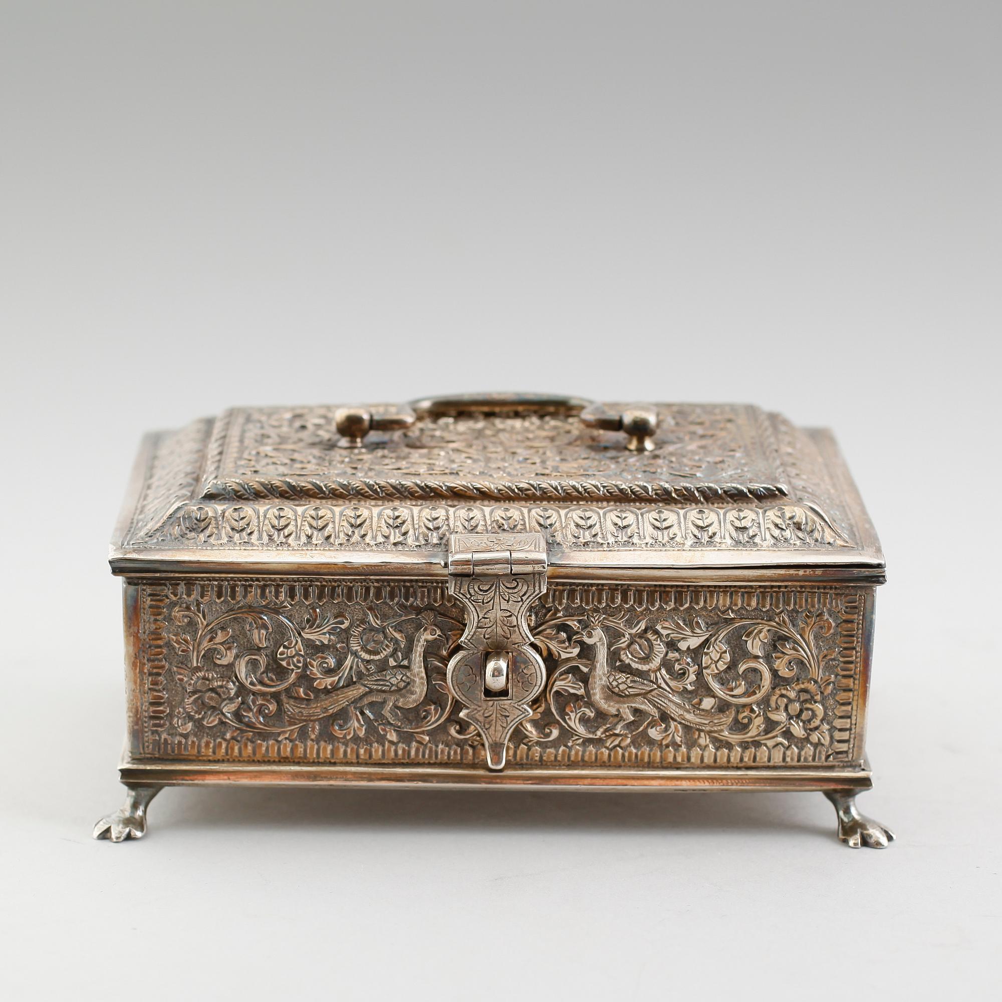 SKRIN, silver, 1900-talets första hälft. Vikt ca 447 gram.