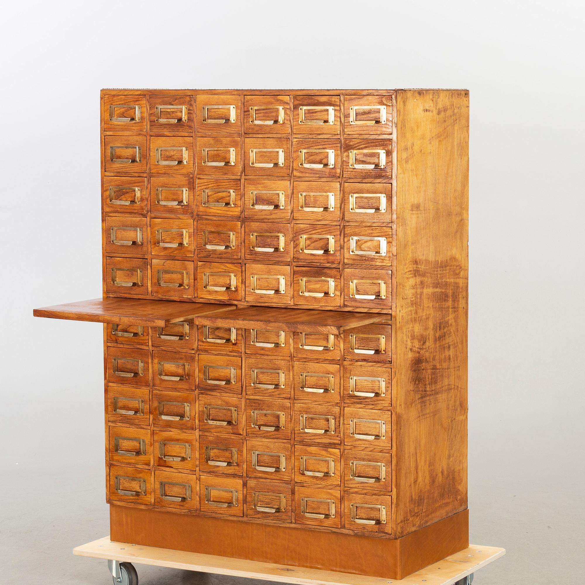 ARKIVSKÅP 1900-talets andra hälft.