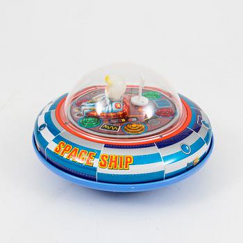 A Masudaya tinplate "Apollo X-5" flying saucer, Japan, 1960s.