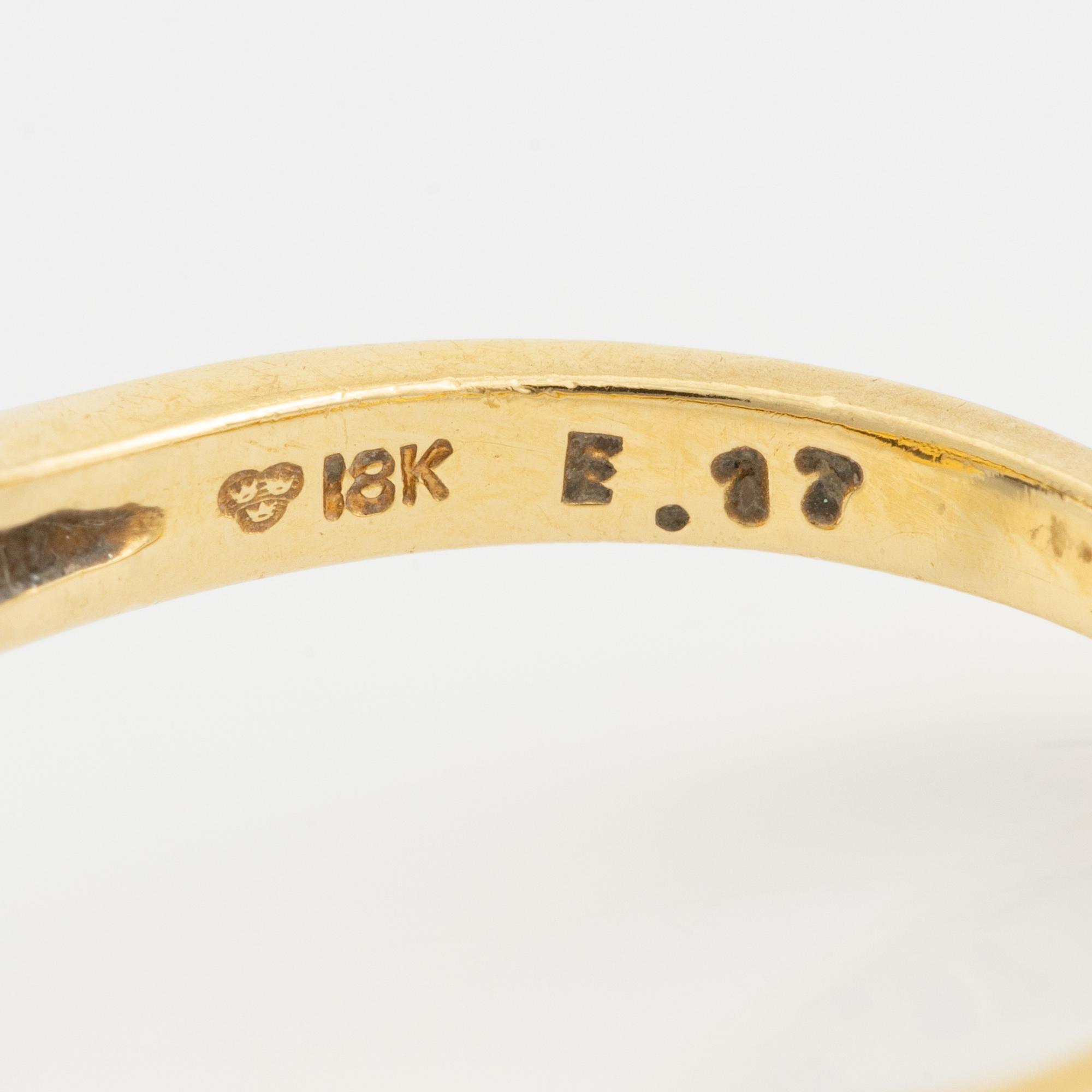 Cultured pearl and emerald ring.