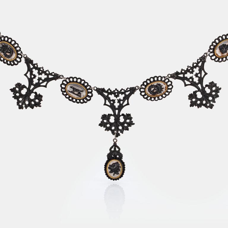 Collier svärtat gjutjärn och stål, nygotik. Berlin 1810-30.