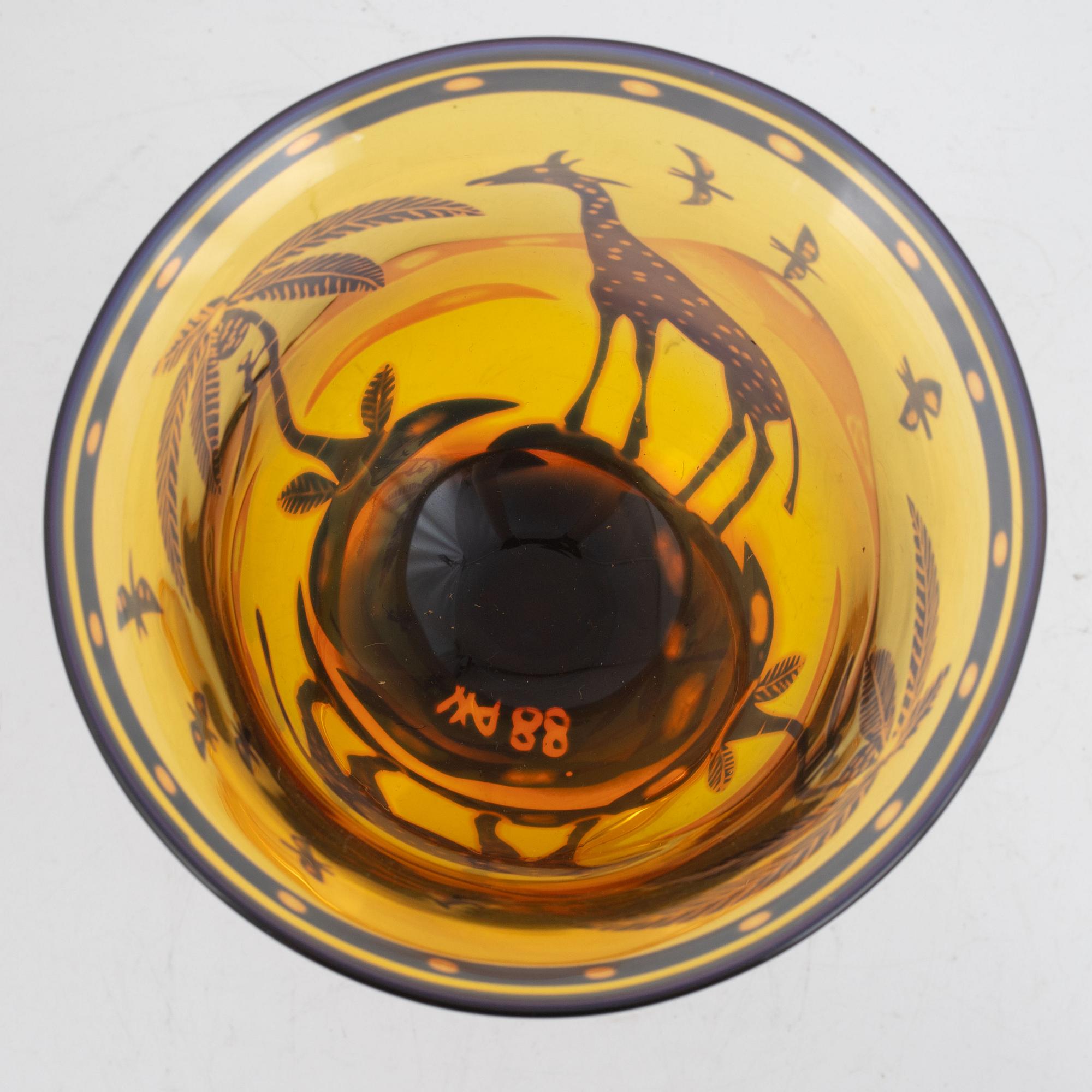 Wilke Adolfsson, glaspokaler, 2 st, 1988, signerade.