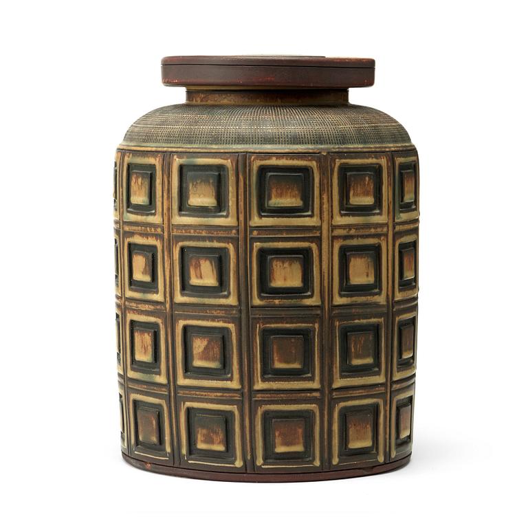 Wilhelm Kåge, A Wilhelm Kåge 'Farsta' stoneware jar and cover, Gustavsberg studio 1960.