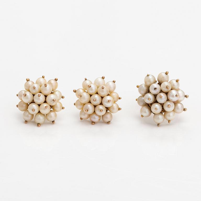 A 14K gold ring and earrings with cultured pearls. Mexico.