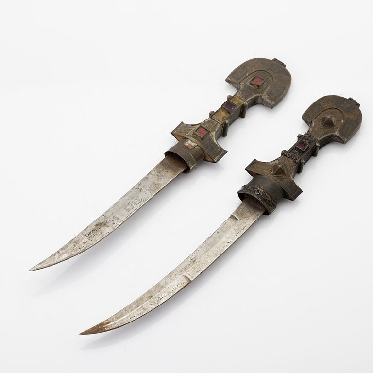 Two oriental daggers, 19th century.