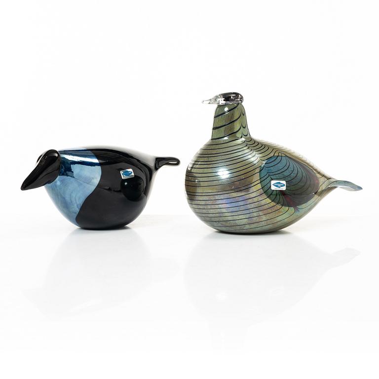 Oiva Toikka, a pair of glass birds, Nuutajärvi, Notsjö, Iittala, Finland.