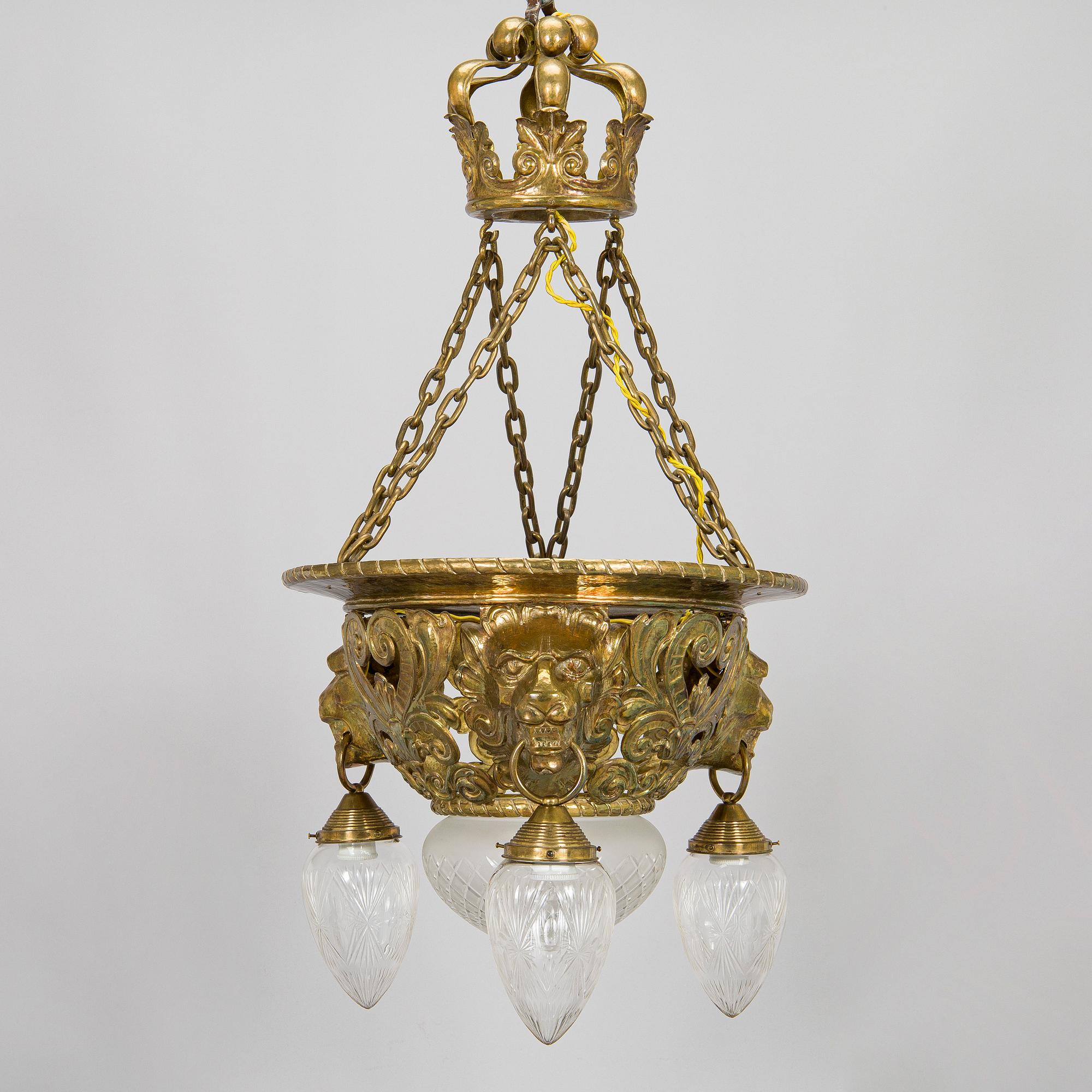 Kattokruunu, 1900-luvun alku.