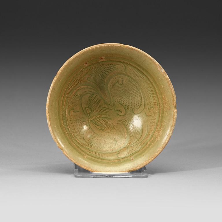SKÅL, keramik, av "Yaozhou-typ", Songdynastin (960-1279).