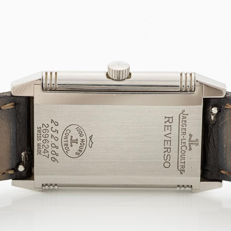 Jaeger-LeCoultre, Reverso Classique, wristwatch, 38.5 x 23.05 mm.