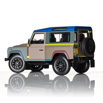 Paul Smith, modellbil, Land Rover "Defender 90", Paul Smith Edition, signerad Paul Smith, Almost Real 2015.