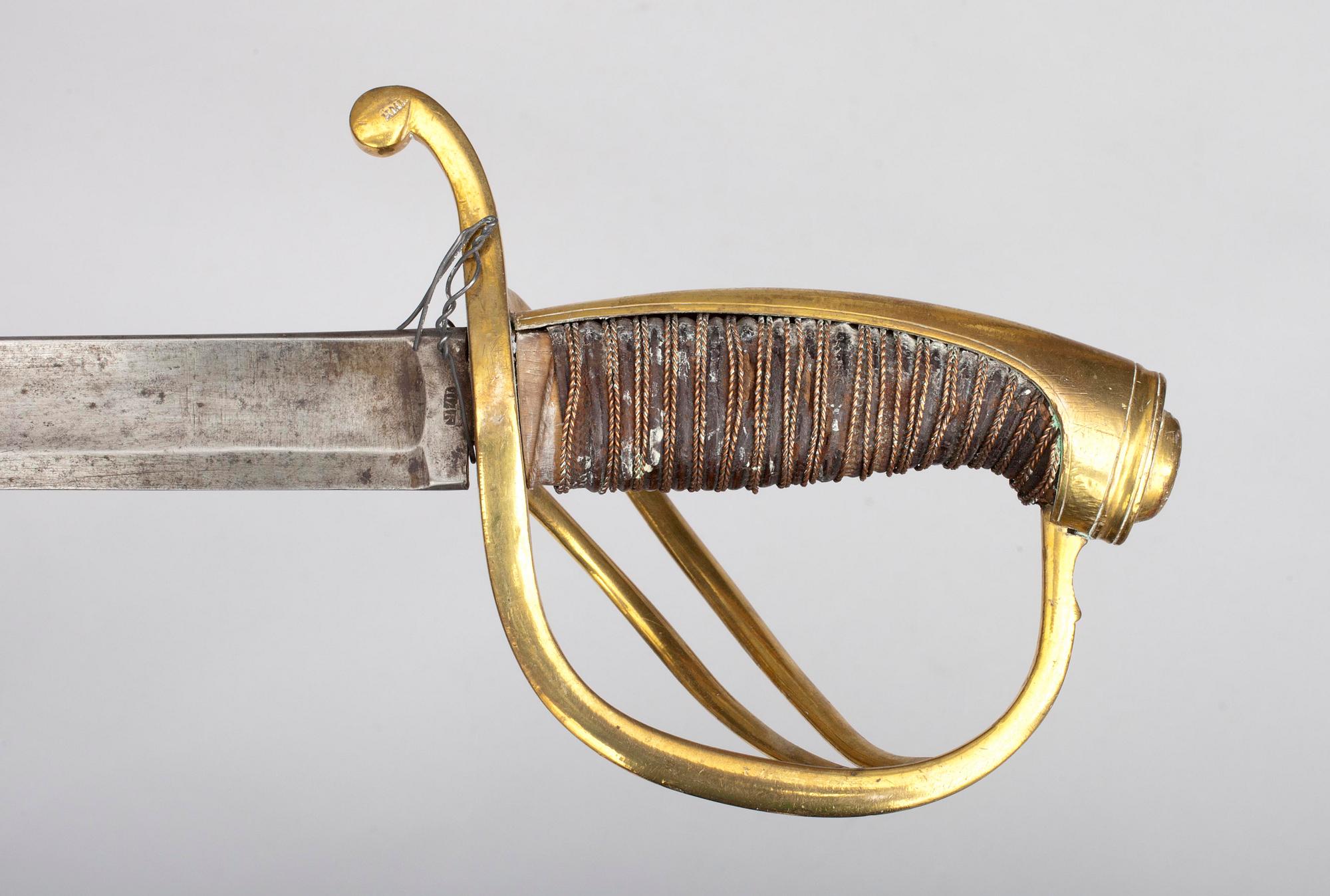 OFFICERSSABEL, 1800-tal.