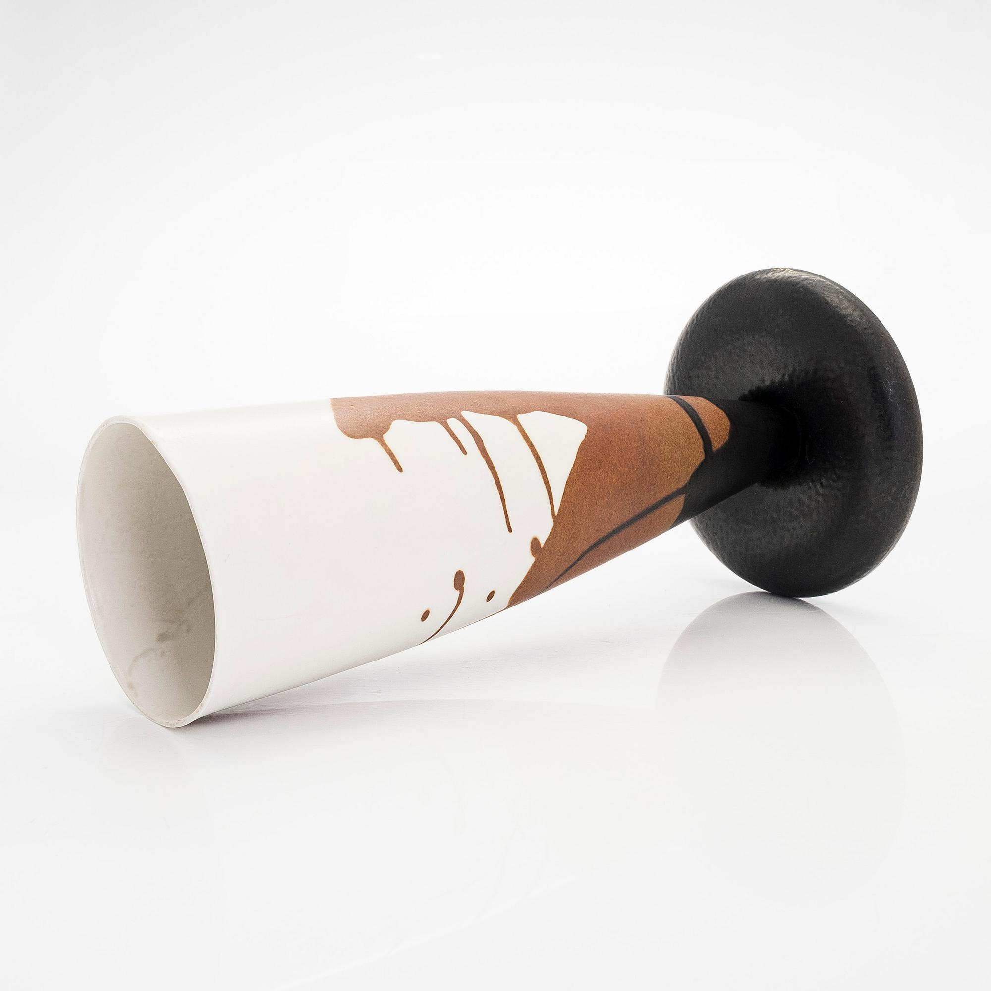 Inkeri Leivo, a ceramic vase "Capella" signed Inkeri Leivo Arabia.