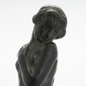 Aarre Aaltonen, Standing woman.
