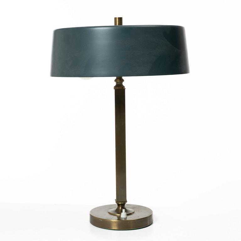 Einar Bäckströms Metallvarufabrik, a table lamp, model 7407, mid-20th century.