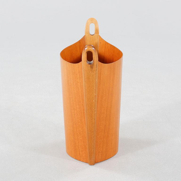 A waste paper bin, designed by Einar Barnes for P.S. Heggen, Nordfjordeid, Norway, in production from 1968.