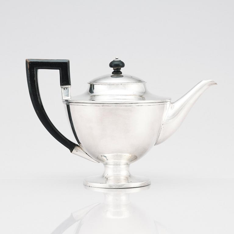 Diedrich Schvart, tekanna, silver, Karlskrona 1814. Empire.