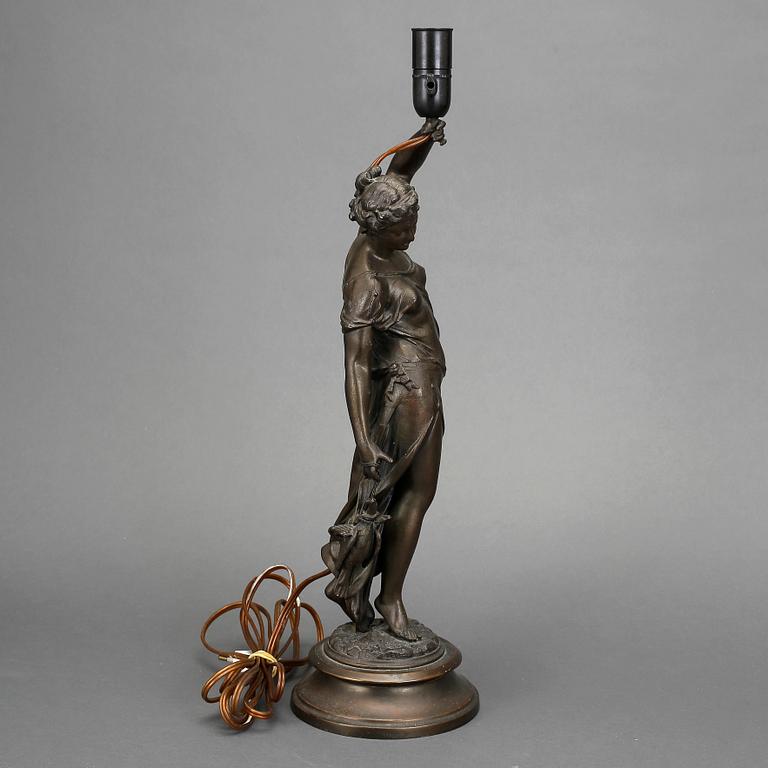 BORDSLAMPA, 1900-talets första hälft.